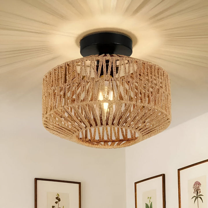 Décoration intérieure: plafonnier bohème Ravira. Luminaire suspendu fait main pour un style unique.