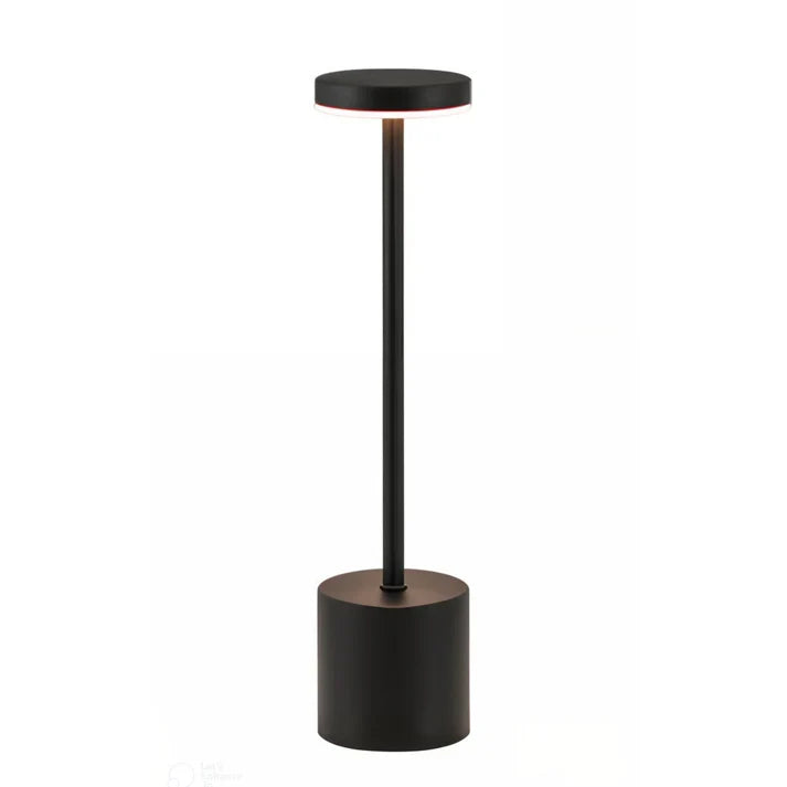 Lampe de table LED portable et rechargeable, design scandinave pour intérieur ou extérieur.