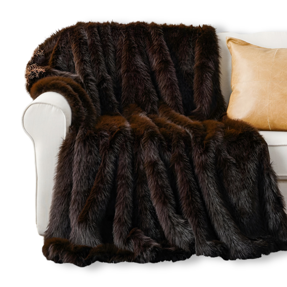 Plaid de salon en fausse fourrure, doux, chaud et élégant, parfait pour une décoration cosy d'hiver.