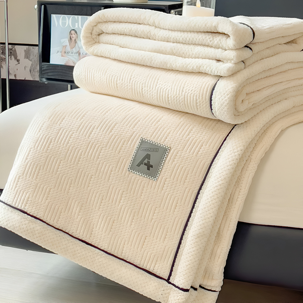 Luxueuse couverture velours élégante, parfaite pour décorer chambre ou salon.
