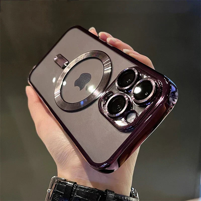 Coque iPhone transparente et robuste, avec aimant MagSafe. Protection antichoc en silicone doux.