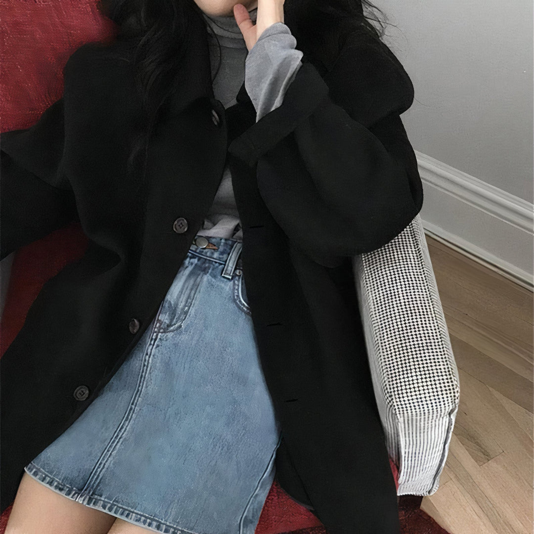 Outerwear femme élégant, manteau d'hiver chaud et tendance, pour un look chic et douillet. Confortable.