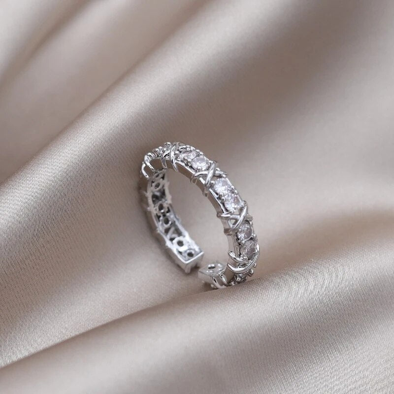 Bague ajustable titane anti-anxiété, bijou bien-être magnétique pour femme, soulage le stress et aide la digestion.