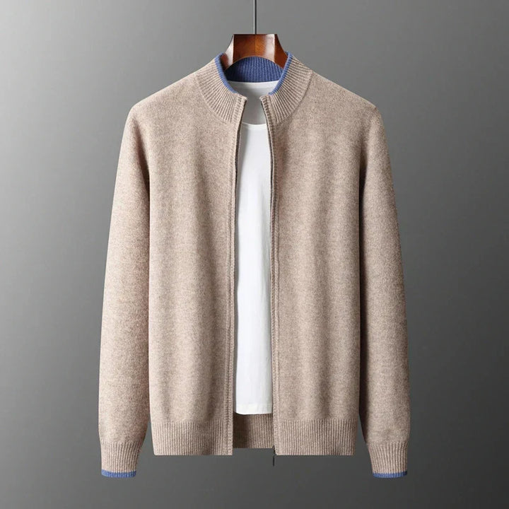 Homme avec veste zippée homme chic, style automne-hiver décontracté, un vêtement mode.