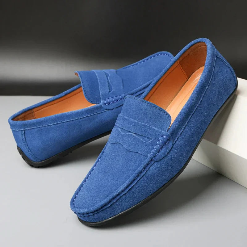 Mocassins homme marron foncé, parfaits pour un style décontracté élégant au quotidien.