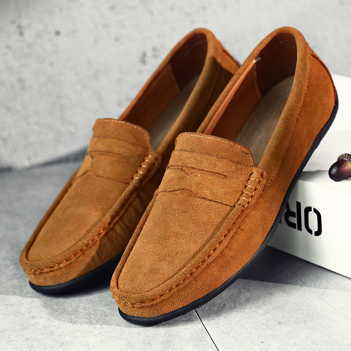 Mocassins homme intemporels en cuir, confortables et élégants pour le travail ou les loisirs.