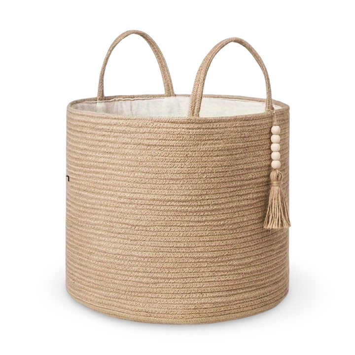 Panier macramé en coton tressé, inspiration bohème, pour une organisation pratique et une maison stylée.