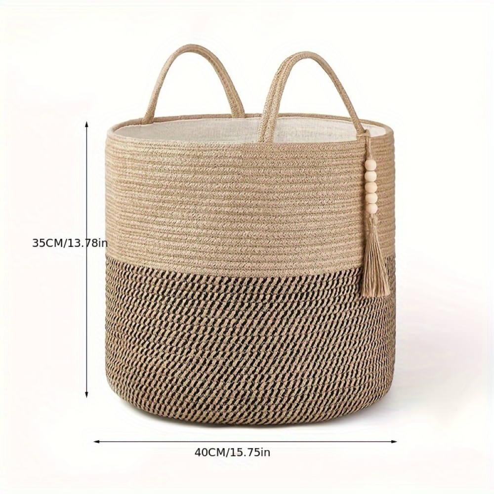Panier bohème en macramé de coton tressé, excellent pour le rangement et la décoration intérieure chic.