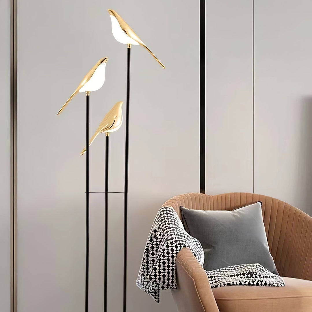 Éclairage LED design : Lampe sur pied Perchée de Pie apportant une touche moderne à votre chambre.