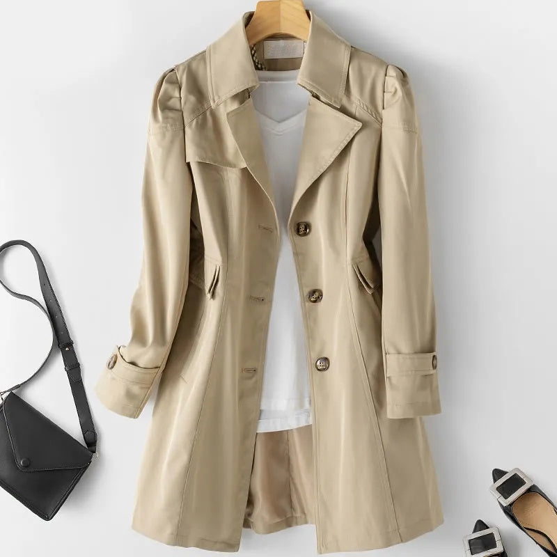 Trench femme élégant avec ceinture, idéal pour l'extérieur. Manteau classique et chic pour le printemps-automne.