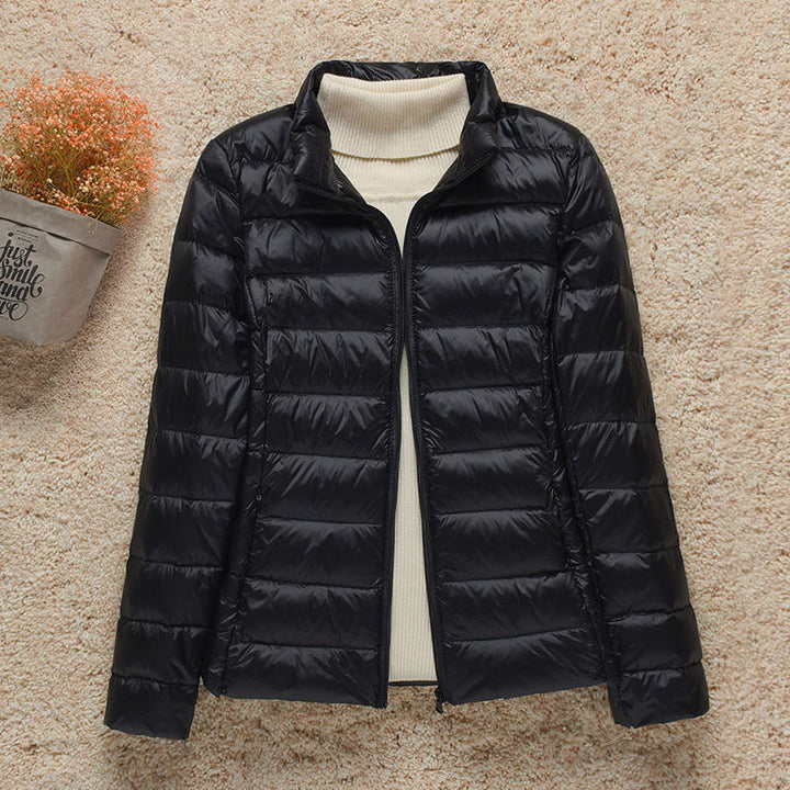 Manteau matelassé femme décontracté, léger et chaud. Idéal pour l'hiver, alliant style et confort au quotidien.