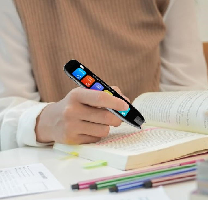 Gadget intelligent, ce stylo traducteur facilite la communication multilingue en voyage et l'éducation.