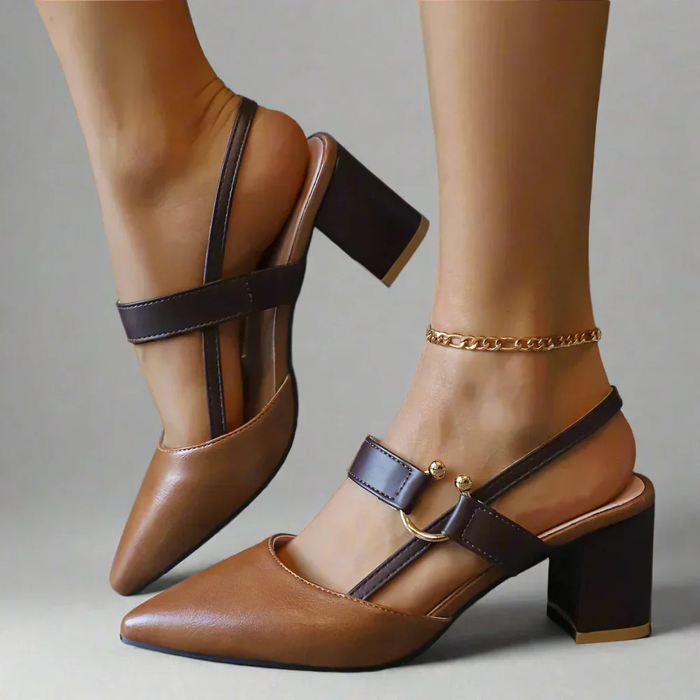Chaussures talons bloc slingback femme couleur nude, bout pointu. Élégance et confort pour toute occasion.