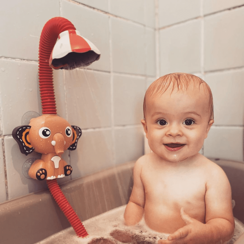Douchette éléphant grise détaillée, jouet de bain pour bébé. Mignon et fonctionnel pour un bain ludique et hygiénique.