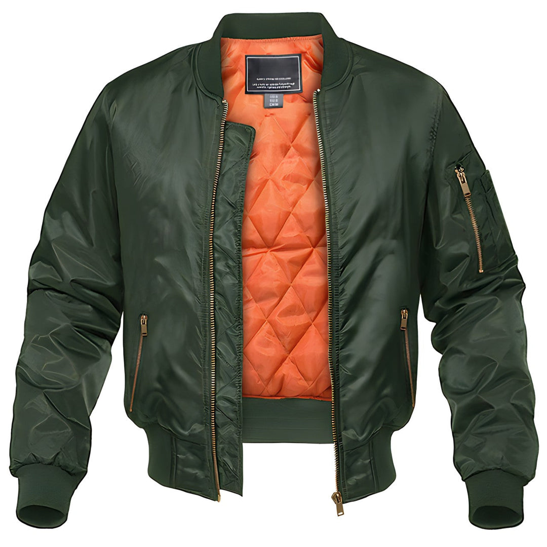 Veste matelassée homme coupe ajustée, offrant chaleur et confort hivernal pour un look urbain chic.