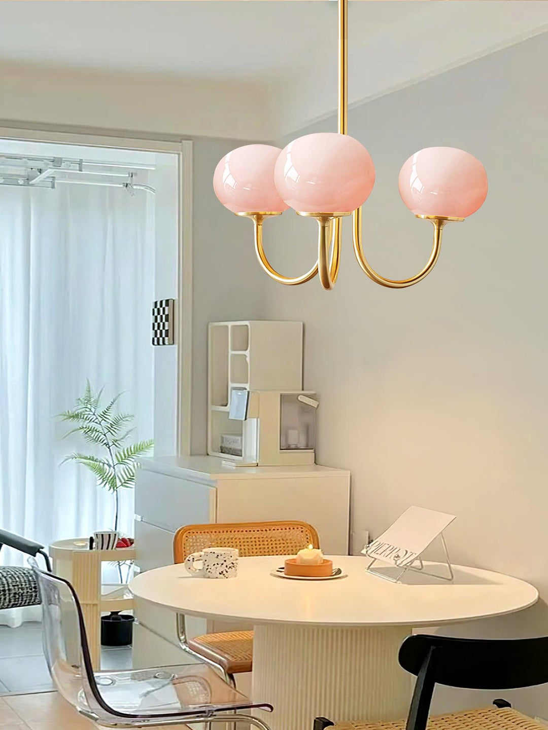Lustre décoratif Marshmallow LED, ambiance chambre douce.