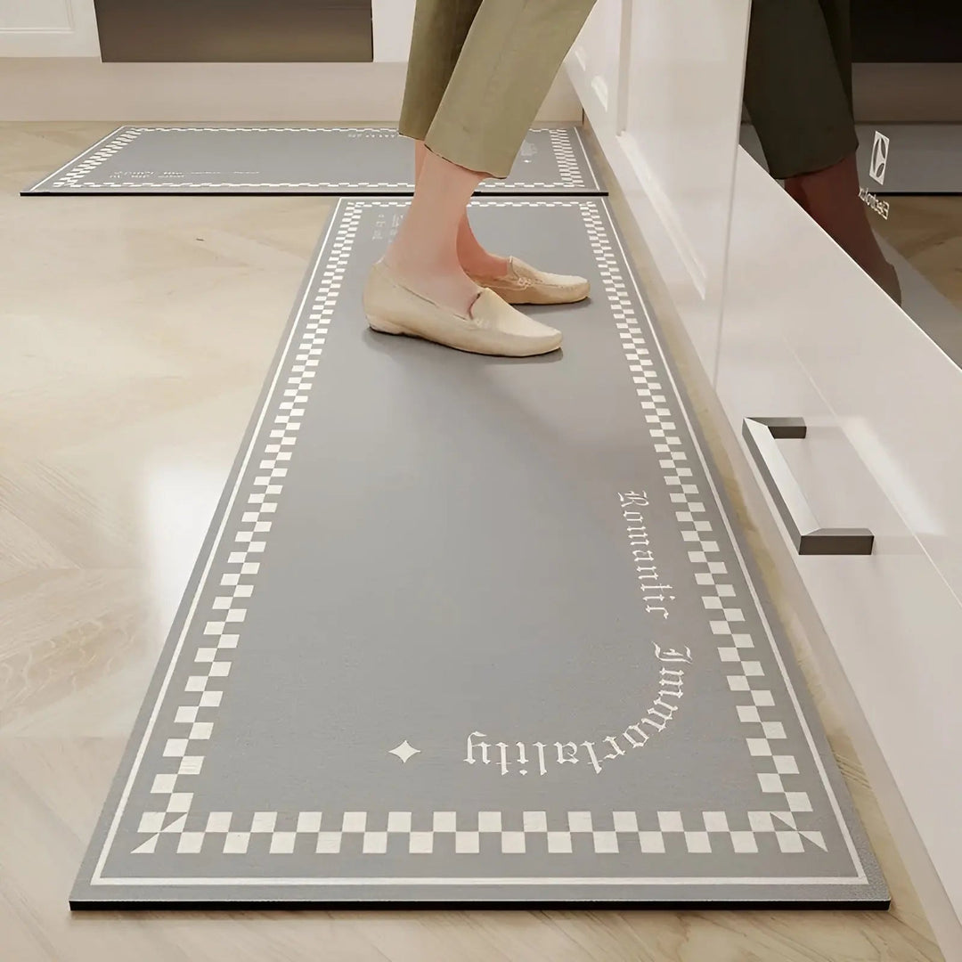 Tapis de cuisine confortable, séchage rapide et antidérapant, idéal pour une cuisine sûre et agréable au quotidien.