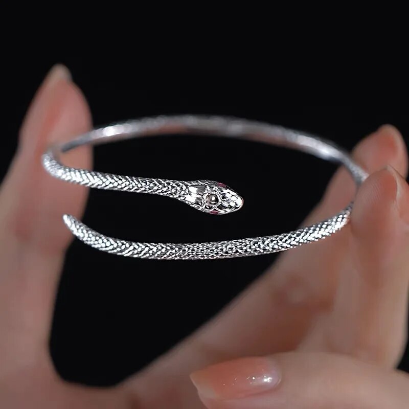 Bracelet serpent ajustable en argent sterling 925, élégant et moderne, bijou mode féminin.