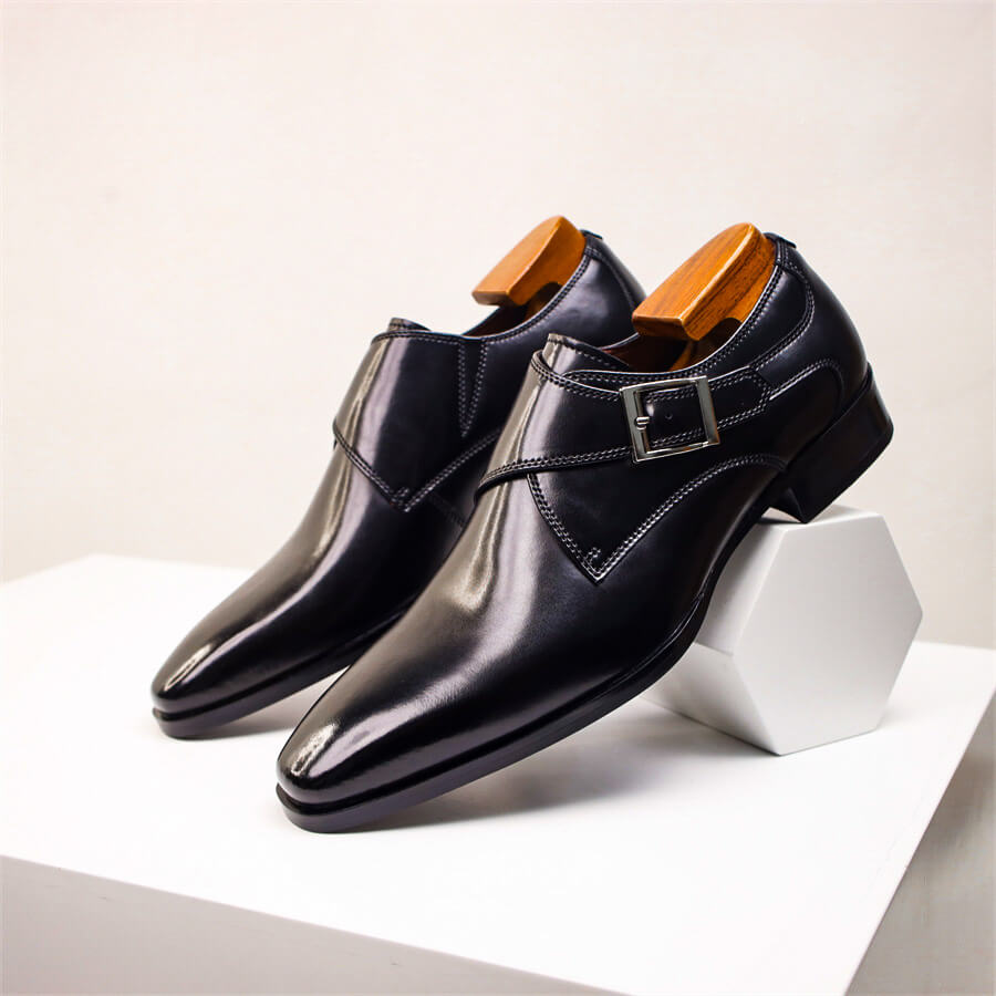 Confort optimal des chaussures de ville homme monk strap en cuir dégradé, style intemporel et moderne.