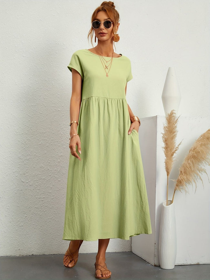 Robe Mathilda, look décontracté-chic pour femmes, idéale au printemps/été.