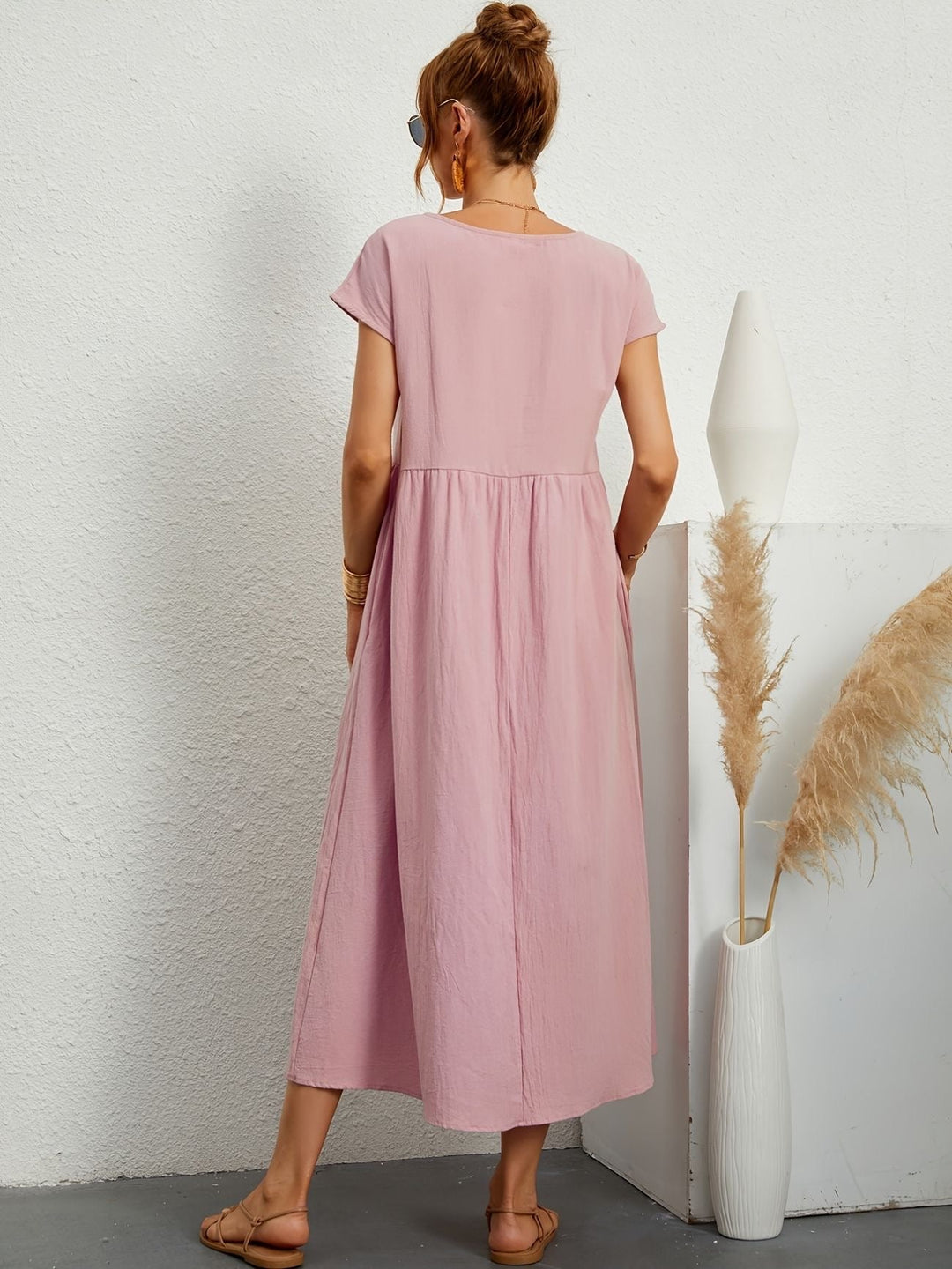 Robe Mathilda, le confort chic pour l'été, robe femme tendance et légère.