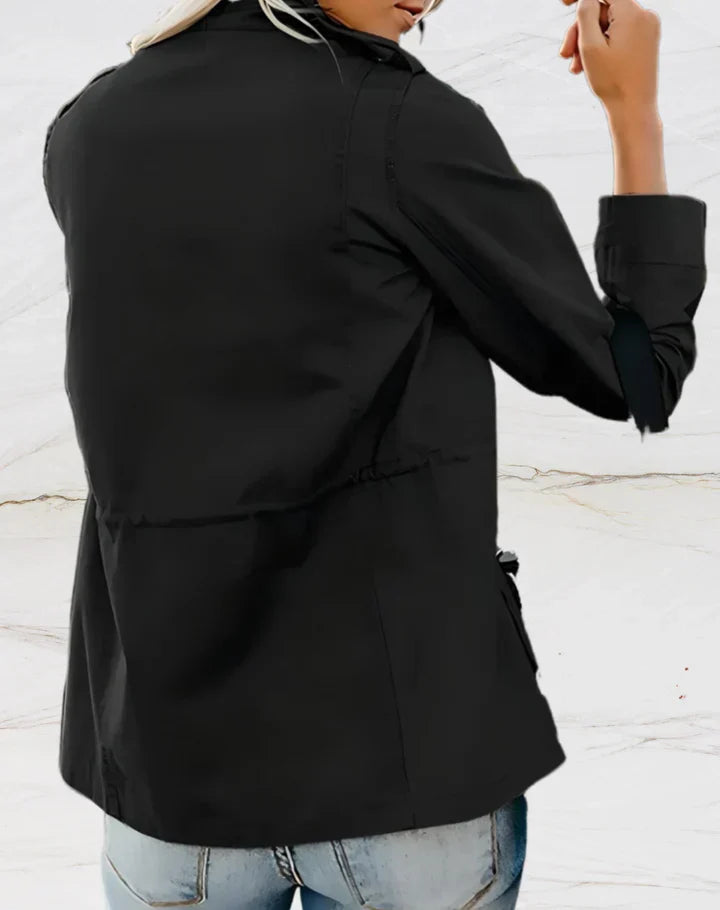 Manteau léger femme Nora, chic et confortable pour l'automne/printemps. Style élégant bureau ou décontracté.
