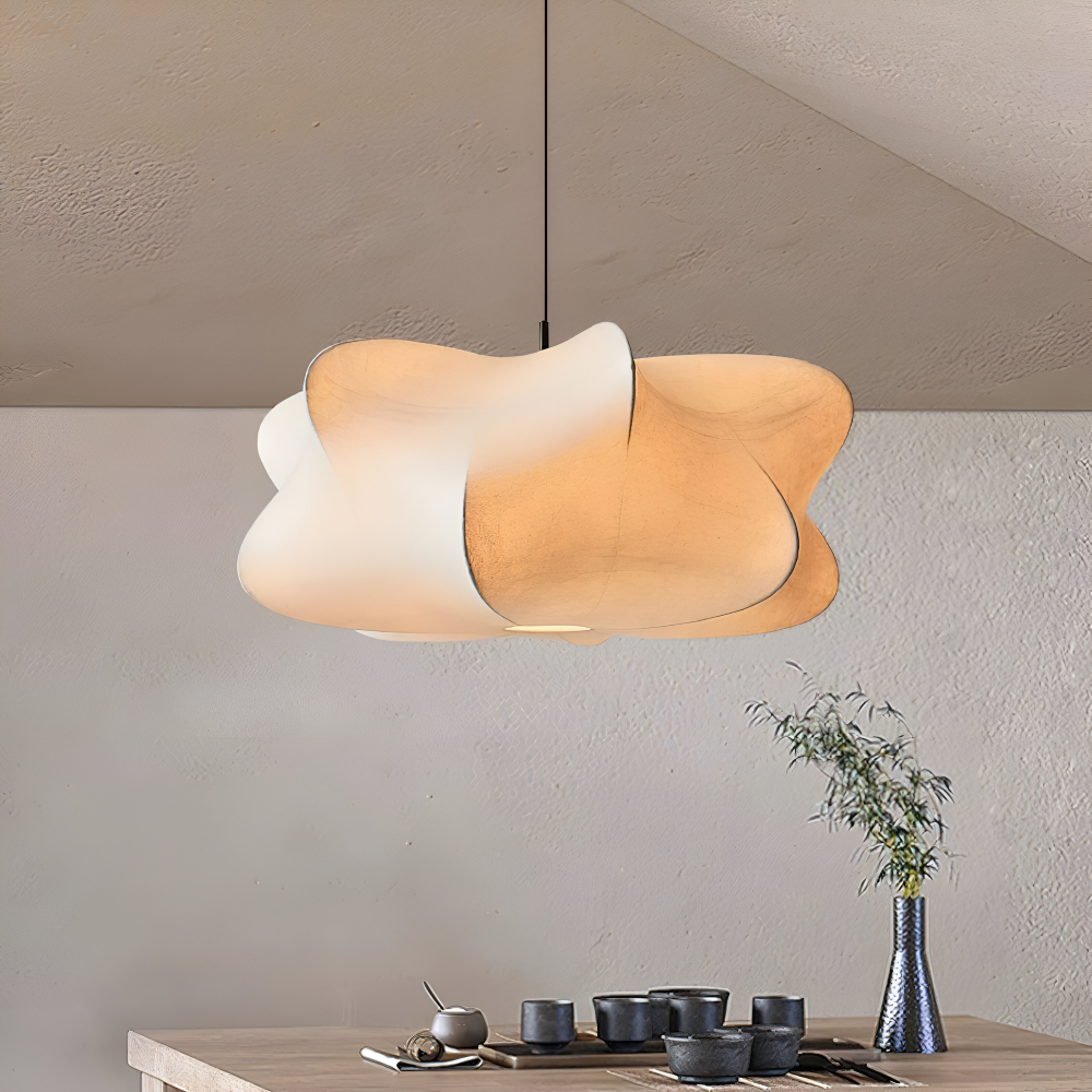 Lampe suspendue Wabi Sabi, design japonais moderne pour un éclairage serein du salon.