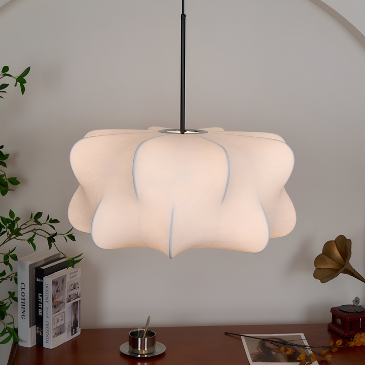 Lampe suspendue Wabi Sabi, éclairage apaisant pour salon, design unique.