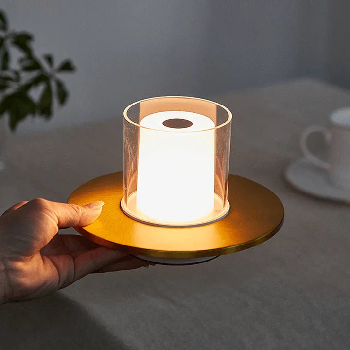 Lampe LED bougie tactile design moderne. Lumière tamisée chaude, économie d'énergie, chargement USB.