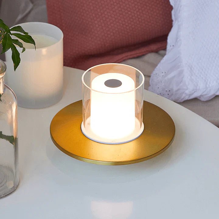 Lampe décorative LED bougie pour une ambiance cosy. Lumière douce, rechargeable USB, sûre et moderne.