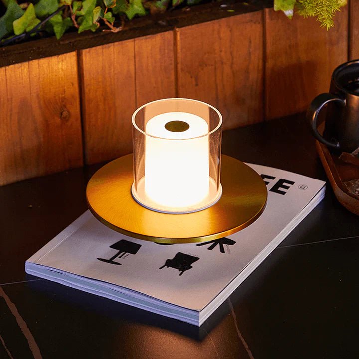 Lampe intelligente LED bougie avec lumière tamisée. Rechargeable USB, design moderne, éclairage d'ambiance.