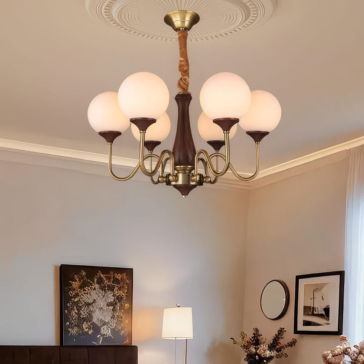 Plafonnier moderne dimmable en verre transparent et métal. Parfait pour un éclairage de salon ou salle à manger.