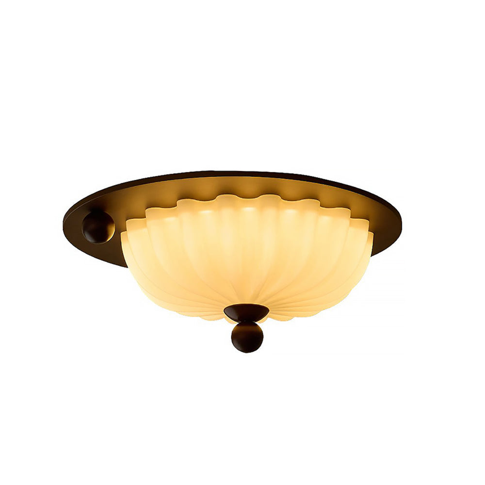 Plafonnier LED moderne en verre pour salon, lumière chaude, idéal pour les espaces bas. Élégant.