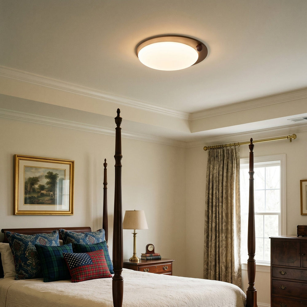 Lampe de plafond LED discrète pour salon, en bois et métal, offrant une lumière chaude et accueillante.