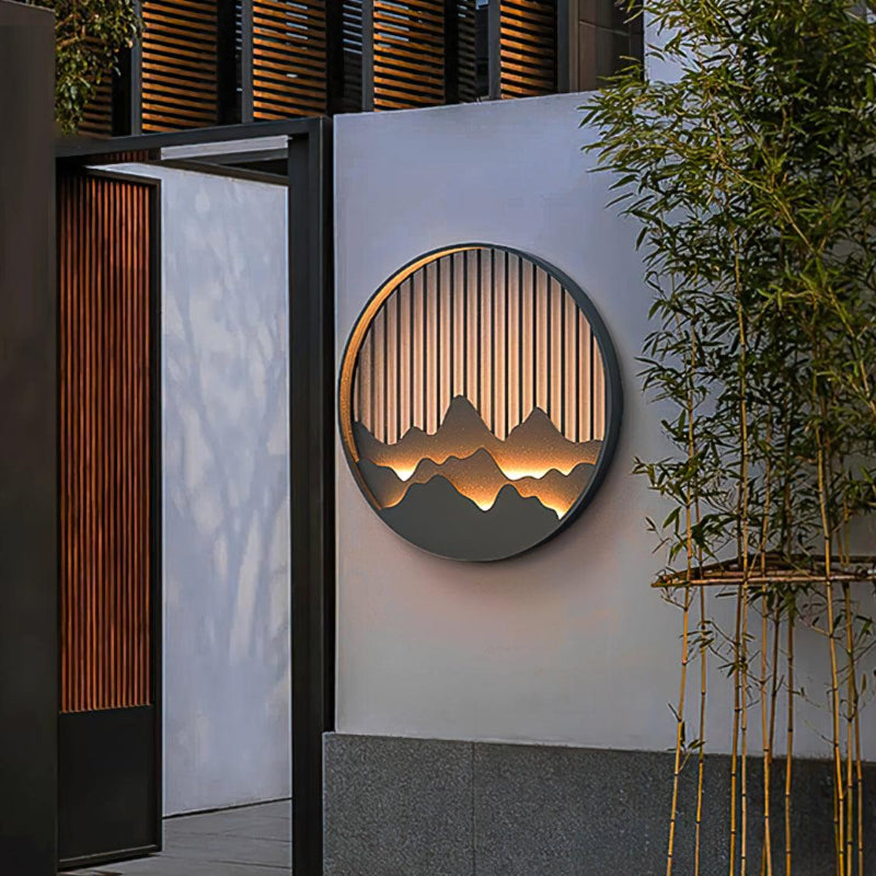Luminaire mural extérieur LED IP65, design contemporain, pour un éclairage de jardin durable et stylé.