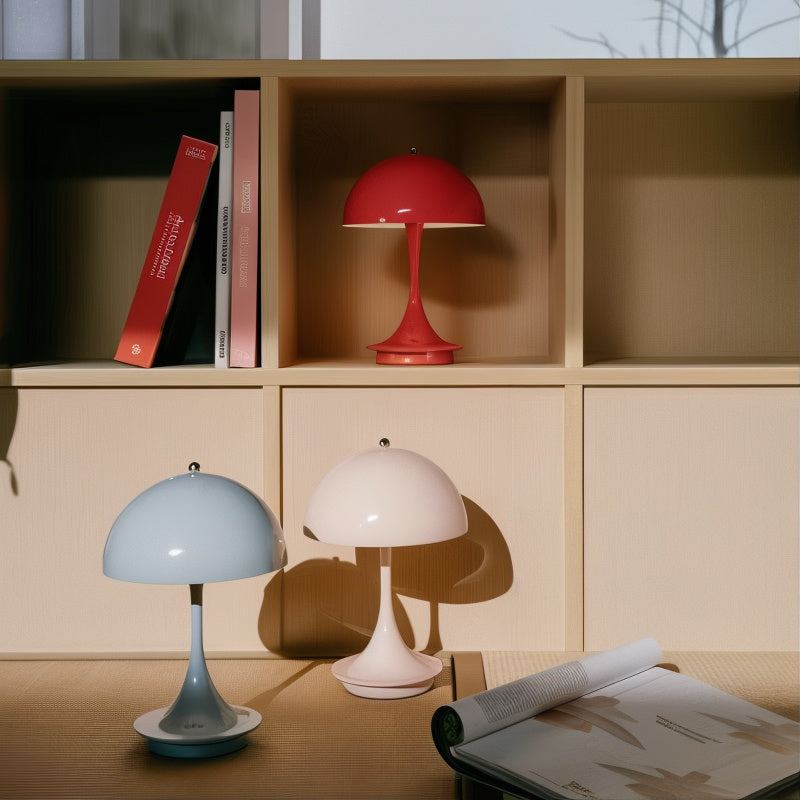 Lampe de chevet champignon LED, tactile, design épuré, lumière ajustable pour la lecture.