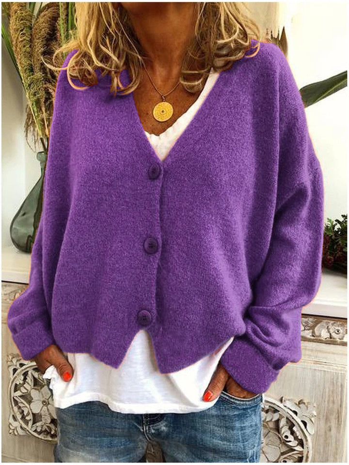 Cardigan femme avec détails soignés, maille douce, chic pour le printemps-automne, confort et élégance.