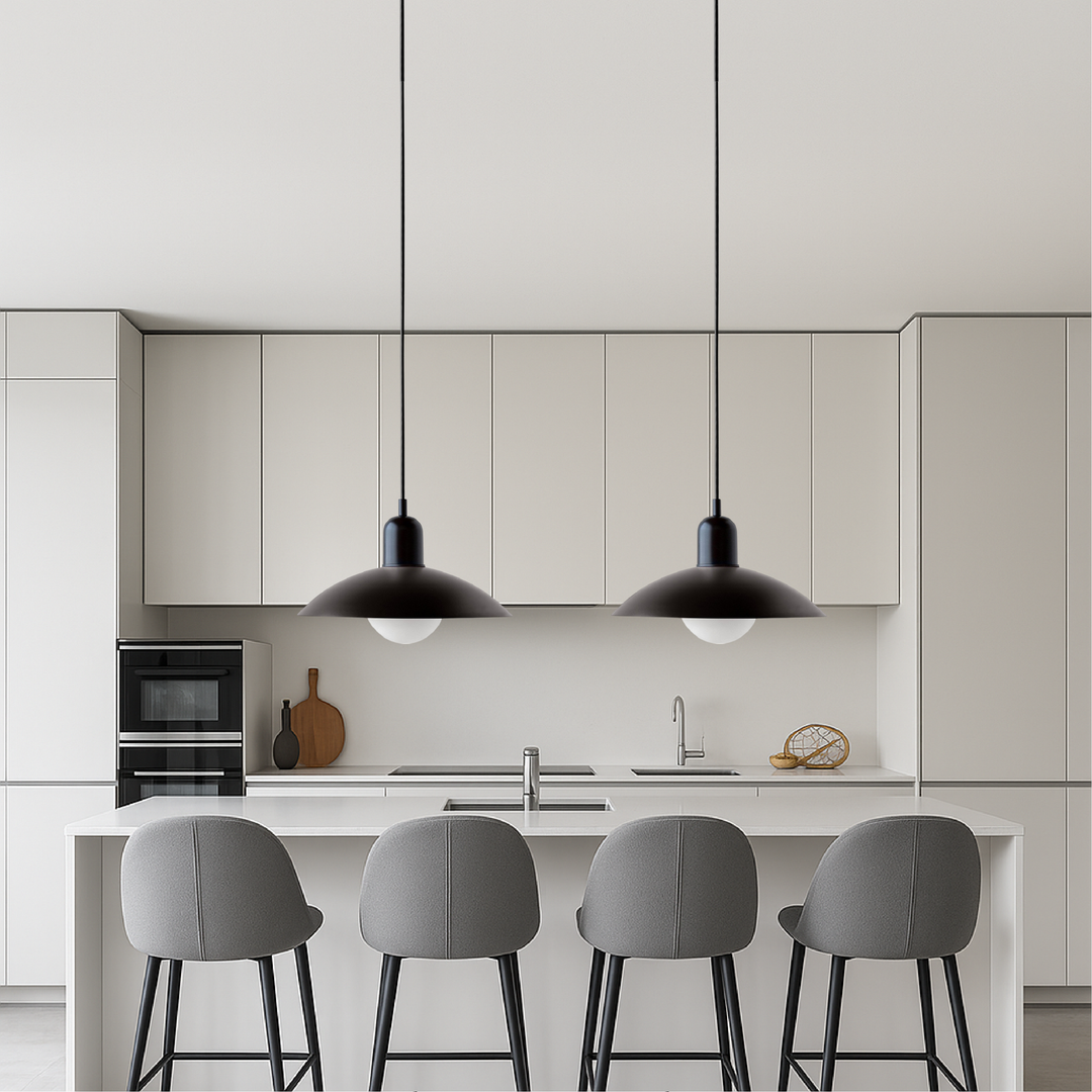 Design nordique: lampe Macaron minimaliste, luminaire suspendu créant une ambiance douce.