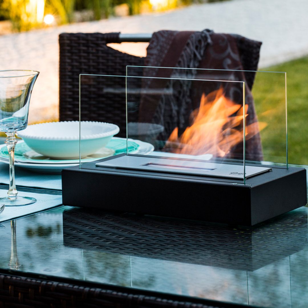 Décoration cheminée éthanol LumaFlame. Apporte chaleur et lumière, idéale pour salon ou terrasse.