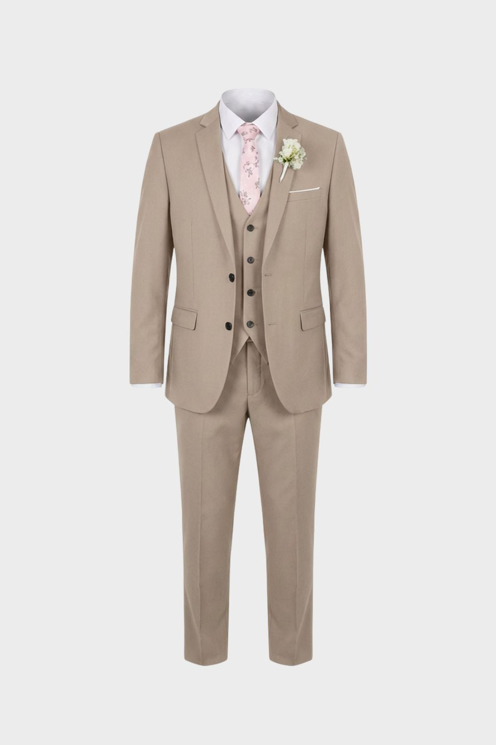 Modèle portant un costume 3 pièces homme bleu nuit, posture élégante, pour une tenue d'affaires raffinée.