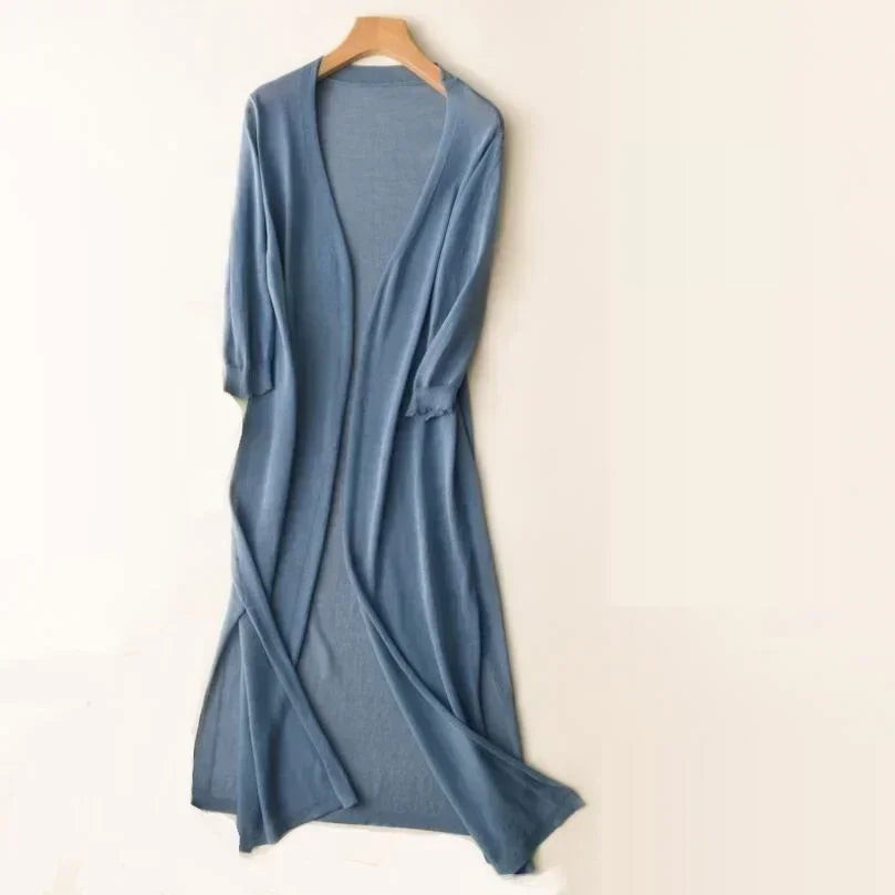 Gilet femme mode été, léger et polyvalent, idéal pour compléter une tenue avec style et confort.