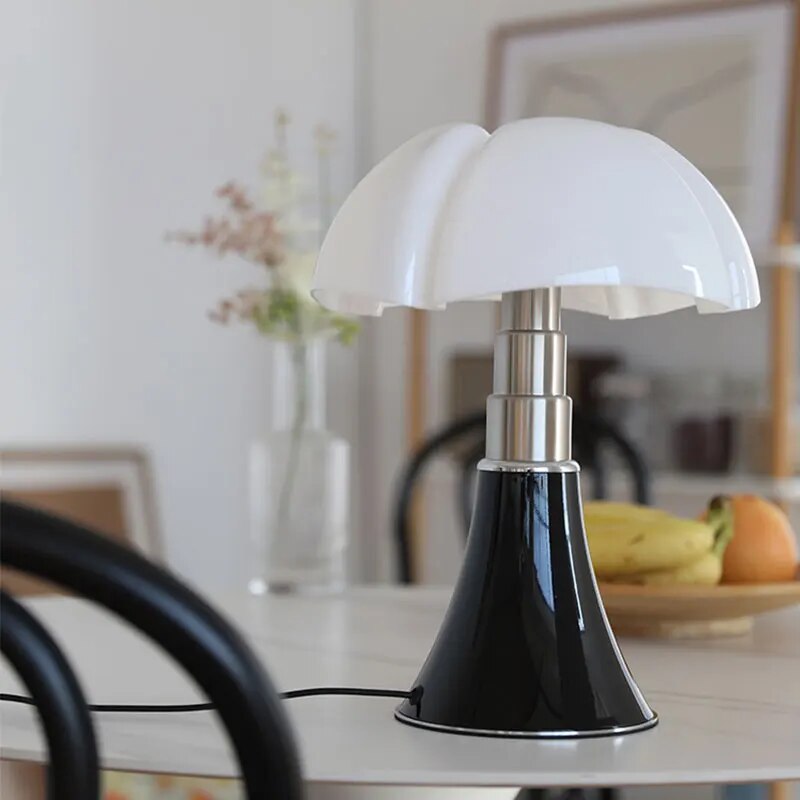 Lampe de table LED fleur élégante, dimmable, design moderne pour salon ou chambre.