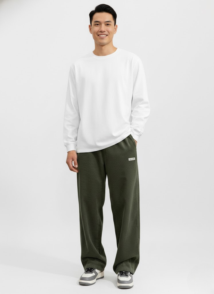 Pantalon homme en velours côtelé coupe ample, style streetwear décontracté, idéal pour un confort moderne.