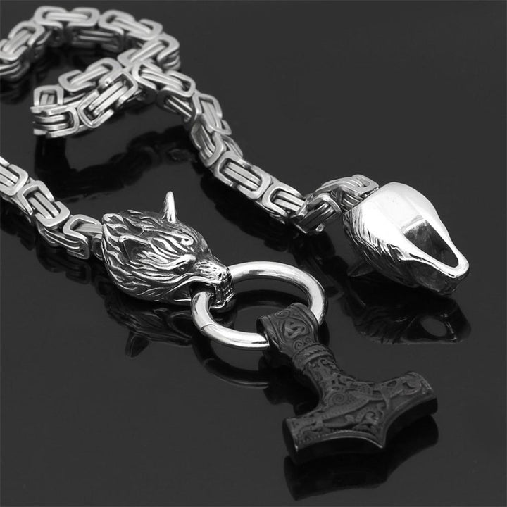 Collier amulette loup viking pour hommes. Symbole de force, courage et protection nordique.
