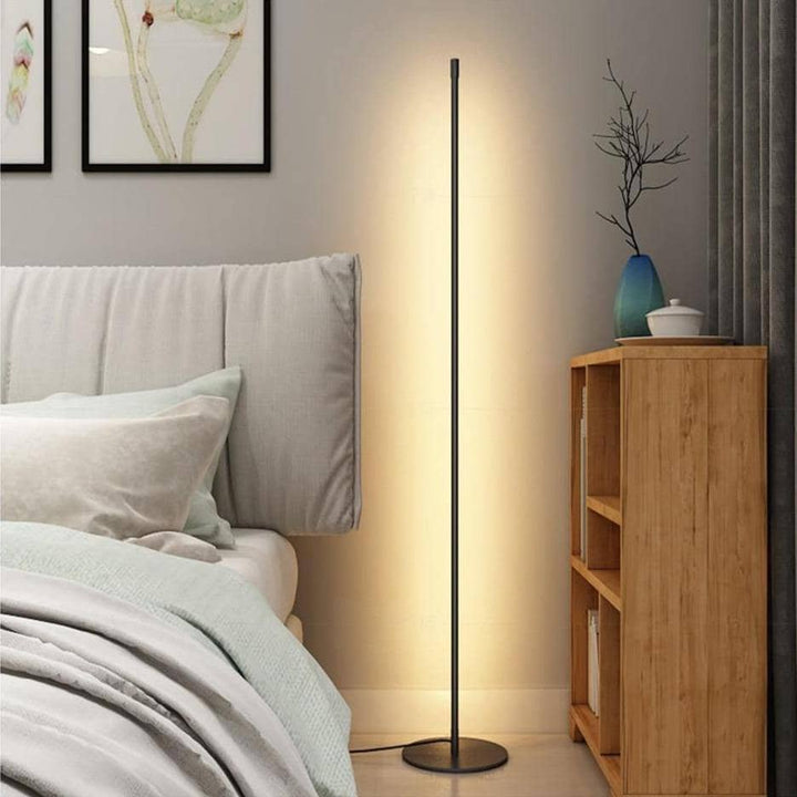 Lampe de lecture LED sur pied, design moderne, éclairage intérieur optimal pour salon et bureau.