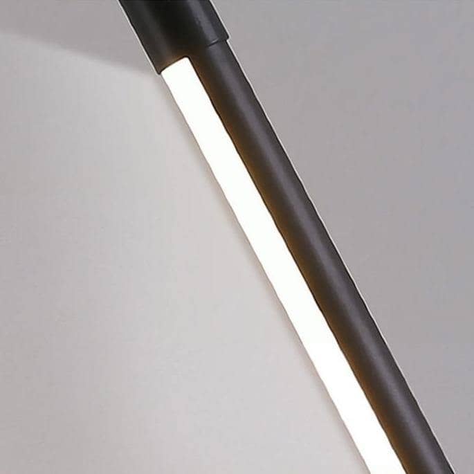 Lampe de sol LED design moderne, ajout sophistiqué pour l'éclairage de votre intérieur.