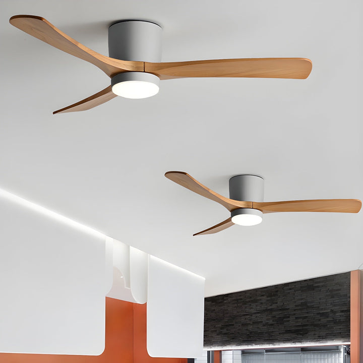 Ventilateur de plafond LED scandinave, pales en bois. Confort optimal pour votre intérieur.
