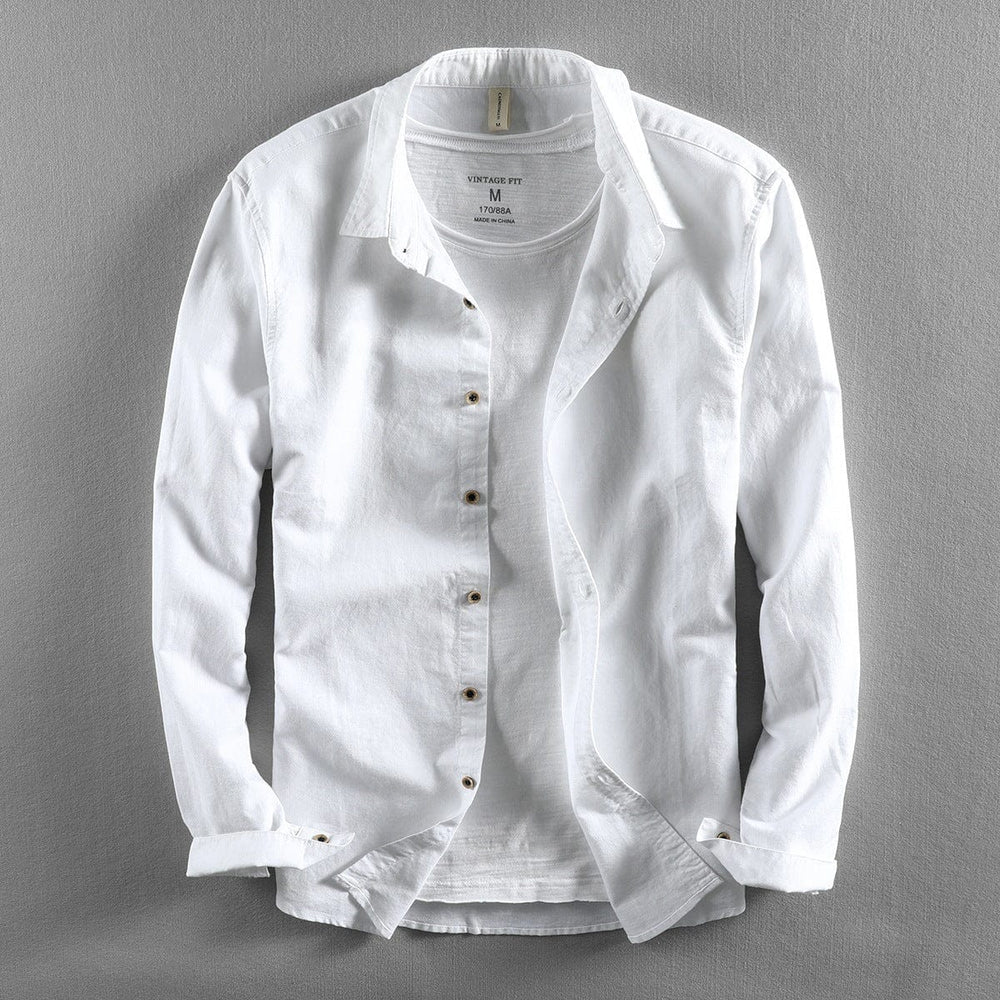 Chemise Logan décontractée homme, boutonnée, coupe confortable, manches longues. Polyvalente pour tenue printanière.
