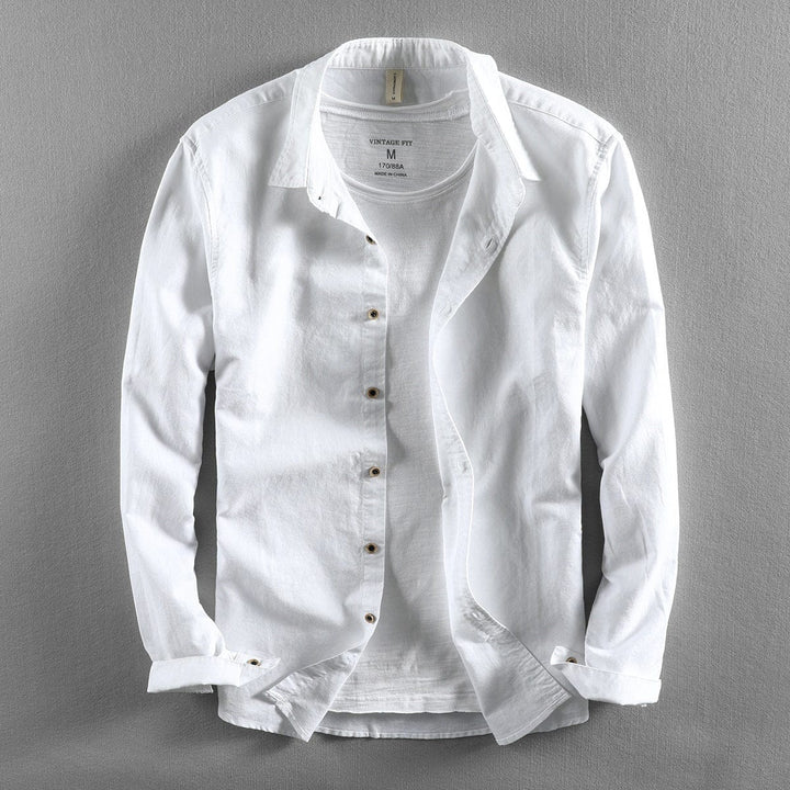 Chemise Logan décontractée homme, boutonnée, coupe confortable, manches longues. Polyvalente pour tenue printanière.