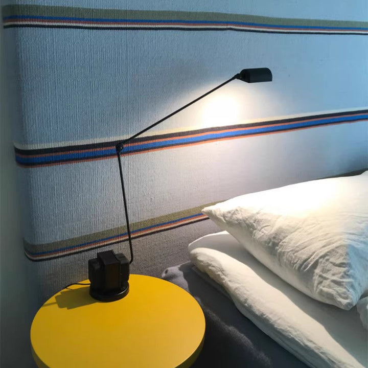 Éclairage de tâche LED fonctionnel, lampe de bureau moderne, lumière dimmable.